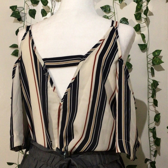 Off-Shoulder Blouse (Sienna Sky S) - Picture 2 of 3